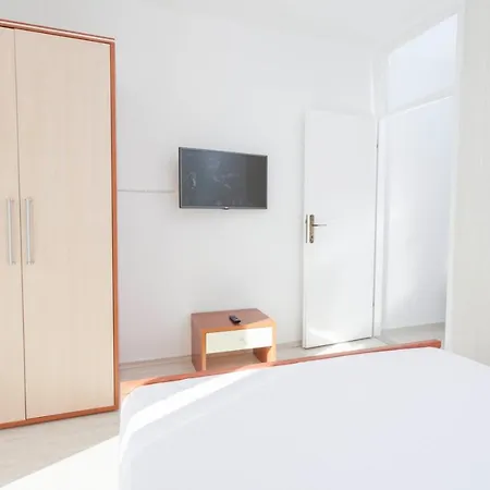 Apartment Aria